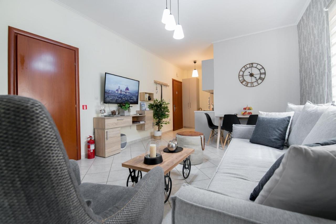 Charming Appt Apartment เปรเวซา ภายนอก รูปภาพ