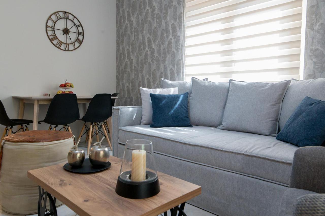 Charming Appt Apartment เปรเวซา ภายนอก รูปภาพ